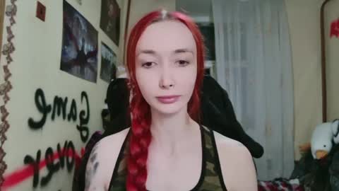 Snapshot of roxy_silver chatting on May 13, 7:11 pm Roxy online show from May 13, 7:11 pm