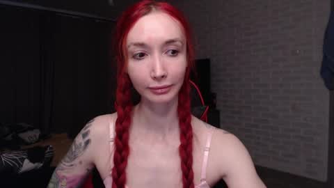 Snapshot of roxy_silver chatting on May 16, 1:35 am Roxy online show from May 16, 1:35 am