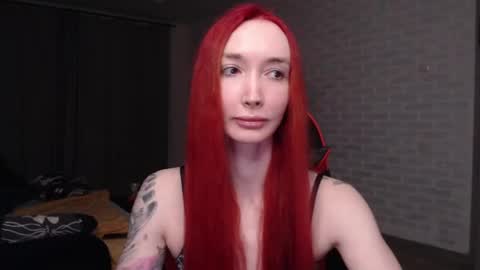 Snapshot of roxy_silver chatting on May 21, 7:54 pm Roxy online show from May 21, 7:54 pm
