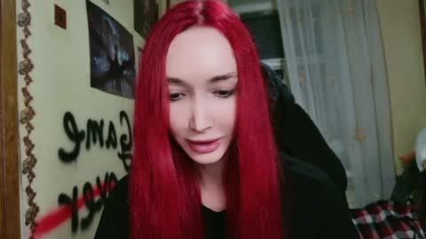 Snapshot of roxy_silver chatting on May 28, 9:23 pm Roxy online show from May 28, 9:23 pm