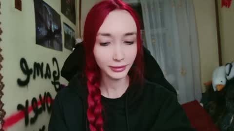 Snapshot of roxy_silver chatting on May 29, 8:40 pm Roxy online show from May 29, 8:40 pm