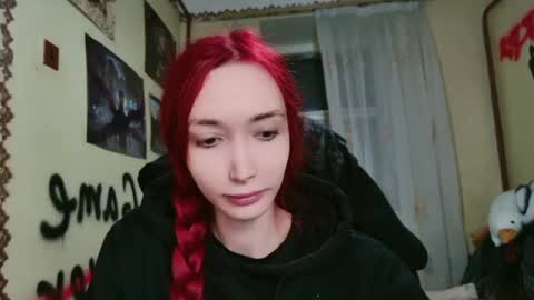 Snapshot of roxy_silver chatting on June 1, 8:43 pm Roxy online show from June 1, 8:43 pm