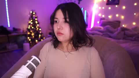 roxysuh online show from December 24, 9:39 am