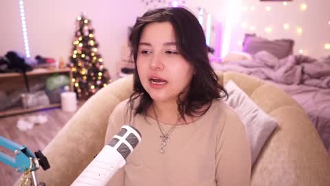 roxysuh online show from December 24, 12:44 pm