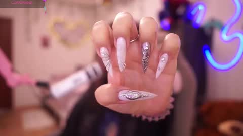 roxysuh online show from November 6, 8:15 am