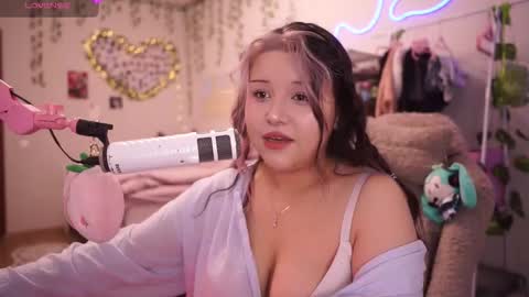 roxysuh online show from November 29, 7:55 am