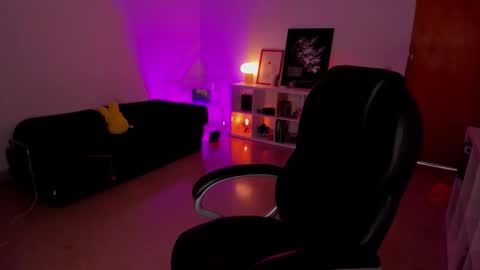 val online show from February 18, 10:17 pm