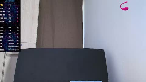 Snapshot of roy_barney chatting on April 19, 6:43 pm ANTONIO online show from April 19, 6:43 pm