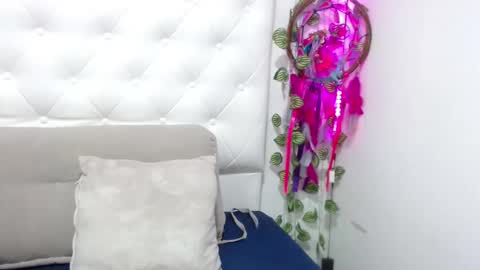 Bruna Royale  online show from April 18, 4:00 pm