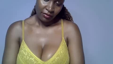 rozie34 online show from April 8, 8:31 pm