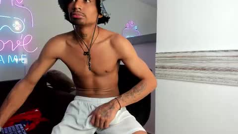 Snapshot of rpoolrboy chatting on February 16, 9:22 pm POOL online show from February 16, 9:22 pm