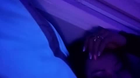 rraineonme online show from April 19, 11:53 am