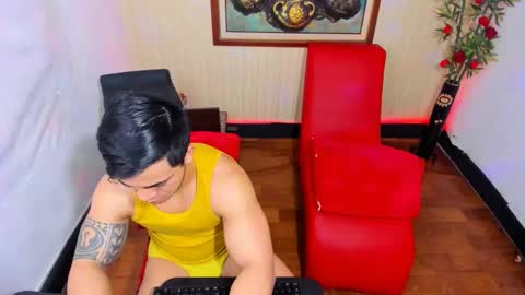 rrmodelsstars online show from April 12, 9:20 pm