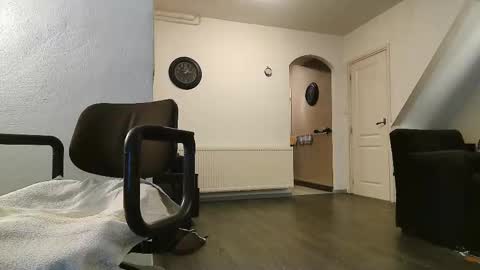 Snapshot of rubbertapper chatting on November 29, 12:24 am rubbertapper online show from November 29, 12:24 am