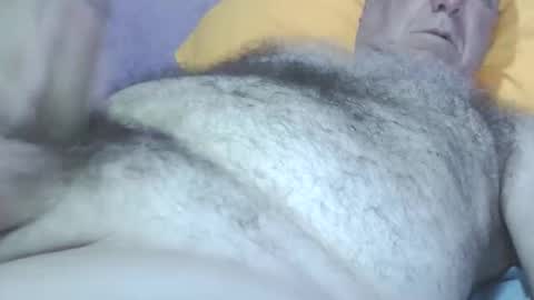 Snapshot of rubbing11 chatting on June 4, 11:27 am rubbing online show from June 4, 11:27 am