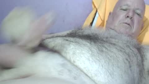 Snapshot of rubbing11 chatting on June 24, 11:42 am rubbing online show from June 24, 11:42 am