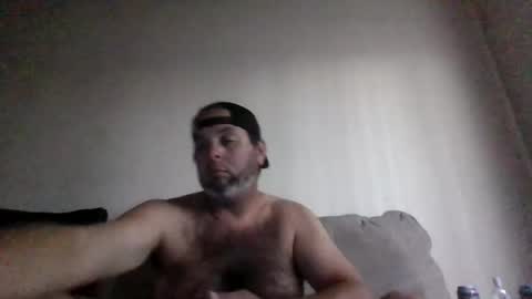 rubbingoneout714 online show from March 31, 12:23 am