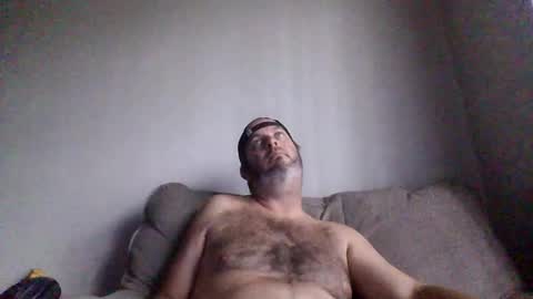 Snapshot of rubbingoneout714 chatting on April 21, 3:39 pm rubbingoneout714 online show from April 21, 3:39 pm