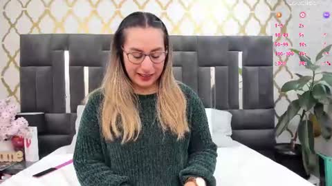 Snapshot of rubby_taylor chatting on June 18, 2:54 pm RubbyTaylor online show from June 18, 2:54 pm
