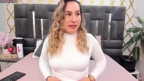 Snapshot of rubby_taylor chatting on July 15, 3:06 pm RubbyTaylor online show from July 15, 3:06 pm
