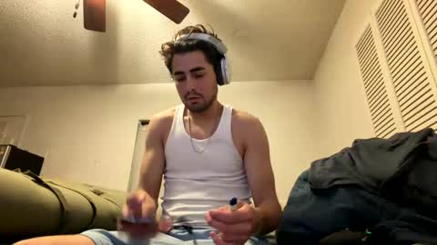 Snapshot of rubenzaragosa09 chatting on April 19, 12:59 pm rubenzaragosa09 online show from April 19, 12:59 pm
