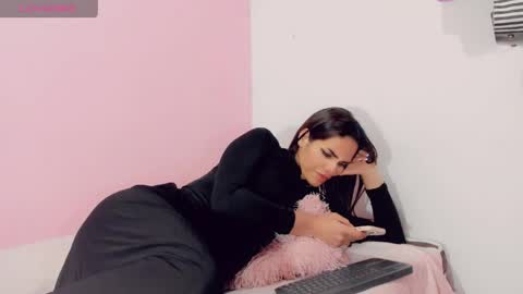Snapshot of rubi_angels_ chatting on June 8, 1:28 am rubi_angels_ online show from June 8, 1:28 am
