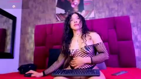 Snapshot of rubi_luxe chatting on June 18, 12:20 pm Rubi online show from June 18, 12:20 pm