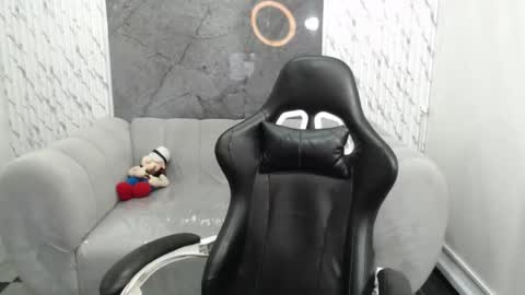 Snapshot of rubi_prince_b chatting on February 28, 1:45 pm rubi_prince_b online show from February 28, 1:45 pm