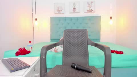 Rubii online show from December 6, 11:25 pm