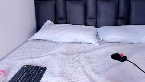 Snapshot of ruby_nights chatting on July 19, 12:31 pm ruby_nights online show from July 19, 12:31 pm