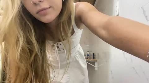 Snapshot of rudygartenmayer chatting on June 27, 12:22 pm KaY online show from June 27, 12:22 pm