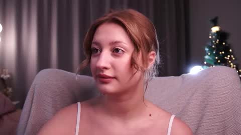 Mila online show from December 22, 5:10 pm