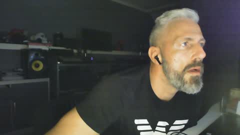 Snapshot of ruffi77 chatting on January 22, 3:29 pm Chico que rico Caliente online show from January 22, 3:29 pm