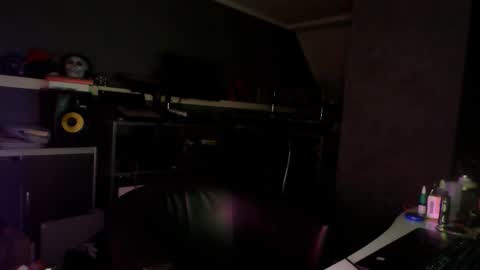 Chico que rico Caliente online show from February 6, 3:00 am