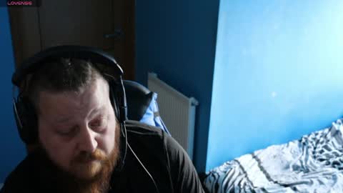 Snapshot of ruggedvikingof chatting on May 13, 12:13 pm ruggedvikingof online show from May 13, 12:13 pm