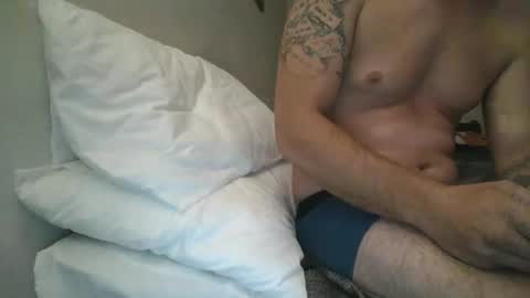 Snapshot of ruinedmyfun chatting on February 11, 9:03 am ruinedmyfun online show from February 11, 9:03 am