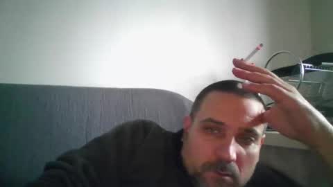 rul3ssuck online show from December 17, 8:20 am