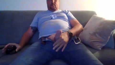 runner_1978 online show from September 30, 3:55 am