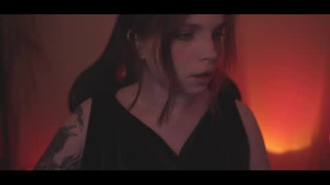 Snapshot of running_with_the_wolves chatting on April 18, 8:42 pm Elena online show from April 18, 8:42 pm