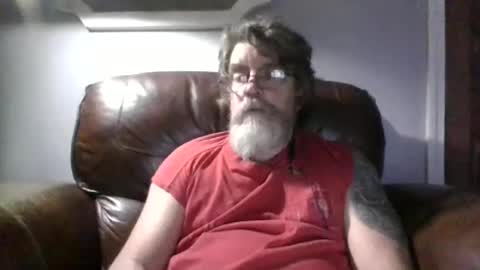 Snapshot of runningaround60 chatting on October 8, 2:09 am runningaround60 online show from October 8, 2:09 am