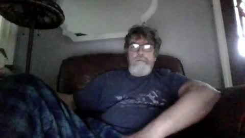 Snapshot of runningaround60 chatting on June 6, 10:31 am runningaround60 online show from June 6, 10:31 am