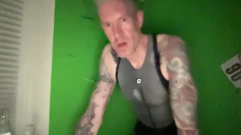 run online show from April 1, 2:12 am