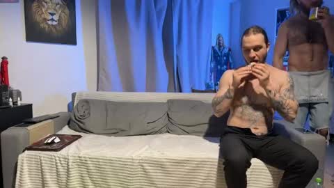 Paul online show from April 17, 6:33 pm