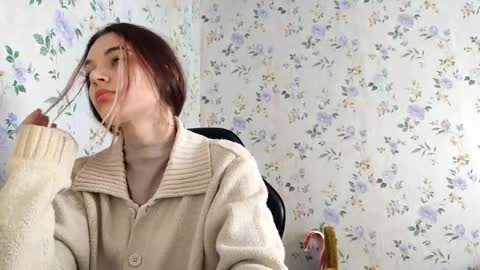Snapshot of rusmedium chatting on April 11, 10:08 am Lisa and Vlad online show from April 11, 10:08 am