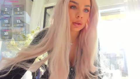 Ava online show from November 22, 8:57 am