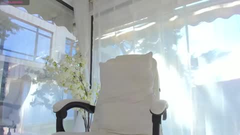 Ava online show from March 13, 7:48 am