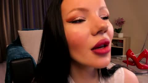 Chrissy online show from April 9, 3:06 pm