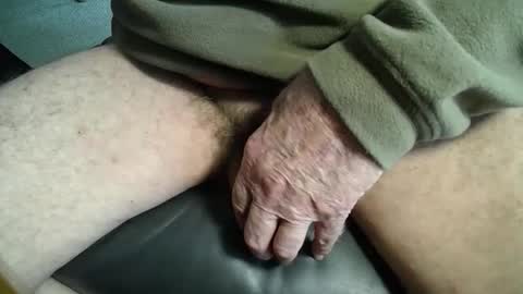 Snapshot of rustic69 chatting on May 5, 7:44 pm rustic69 online show from May 5, 7:44 pm
