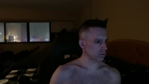 rustic_cuse_777 online show from January 7, 6:16 am