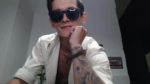 MillionDollarGuy online show from February 19, 5:03 am